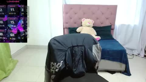 redlips_f_w online show from February 24, 2026, 9:57 pm