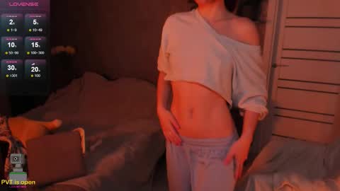 Stephanie online show from December 5, 2025, 10:24 am