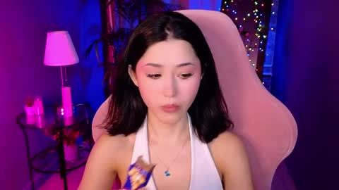 Snapshot of redmidnight_ chatting on May 20, 2026, 9:43 pm Kiara online show from May 20, 2026, 9:43 pm