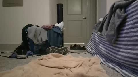 redqual01 online show from November 28, 2025, 3:20 am