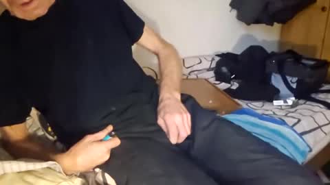 redrodridding online show from January 1, 2025, 1:05 pm