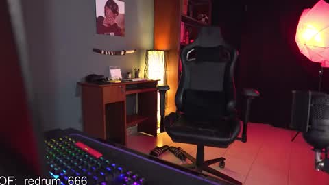 Red online show from February 28, 2025, 6:41 pm