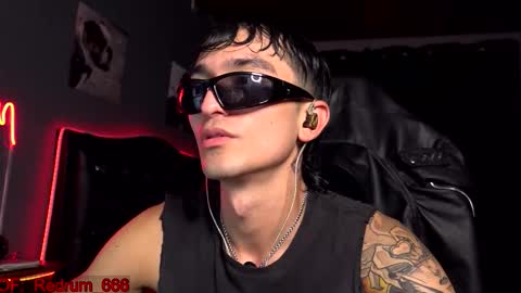 Red online show from September 25, 2025, 5:16 pm