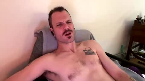 Snapshot of reed_thomas chatting on January 17, 2025, 1:47 am Reed Thomas online show from January 17, 2025, 1:47 am