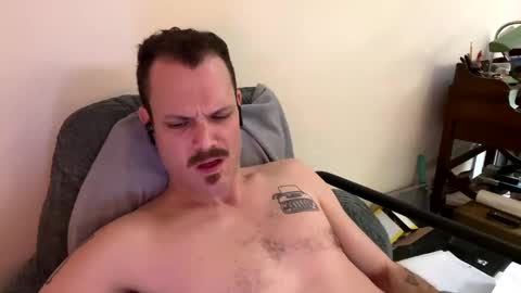 Snapshot of reed_thomas chatting on February 2, 2025, 6:37 am Reed Thomas online show from February 2, 2025, 6:37 am