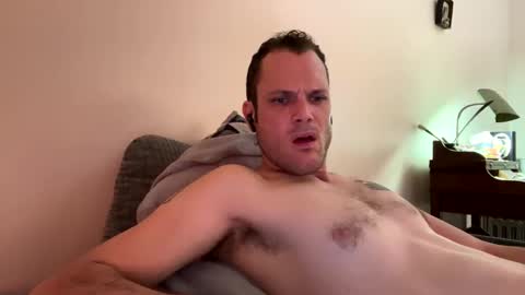 Snapshot of reed_thomas chatting on November 19, 2025, 12:10 am Reed Thomas online show from November 19, 2025, 12:10 am