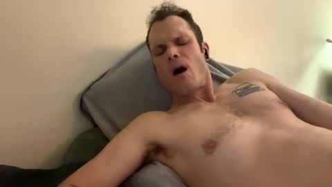 Reed Thomas online show from December 3, 2025, 6:32 am