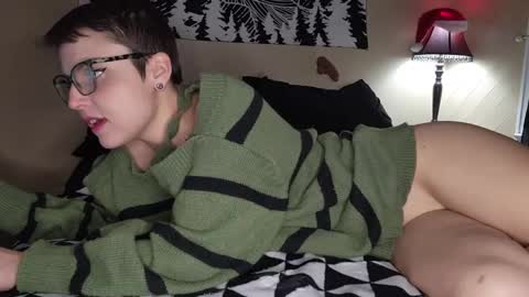 Snapshot of reee4mebb chatting on December 22, 2024, 5:56 am Kenzie online show from December 22, 2024, 5:56 am