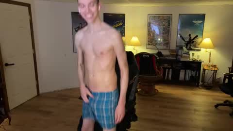 Snapshot of reelbigwang chatting on February 15, 2025, 1:21 am reelbigwang online show from February 15, 2025, 1:21 am