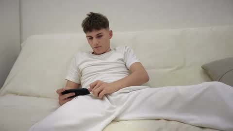 Alex online show from November 27, 2025, 7:16 pm