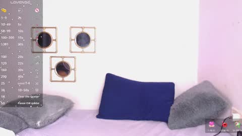 regina1819 online show from March 10, 2025, 6:16 am