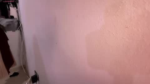 regina_mills_milk online show from April 26, 2026, 6:33 am