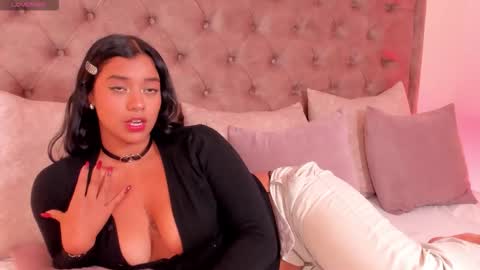 Regina  online show from November 9, 2025, 5:06 am