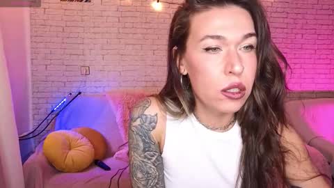 Snapshot of reginahawkinss chatting on October 20, 2025, 9:10 am ReginaHawkinss online show from October 20, 2025, 9:10 am