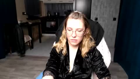Regina online show from September 20, 2025, 12:00 am