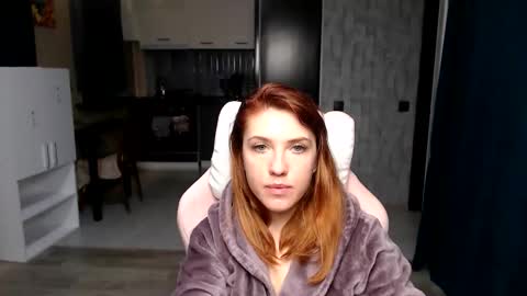 Regina online show from October 6, 2025, 1:03 am