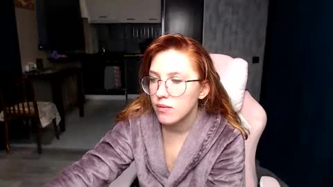 Regina online show from October 19, 2025, 1:39 am