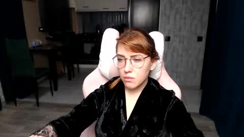 Regina online show from November 13, 2025, 1:37 am