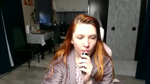 Snapshot of reginasmilee chatting on April 27, 2026, 2:53 am Regina online show from April 27, 2026, 2:53 am