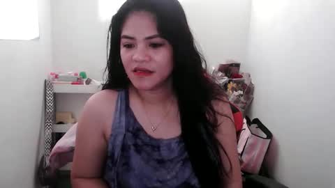 reign2525 online show from November 26, 2025, 7:53 am