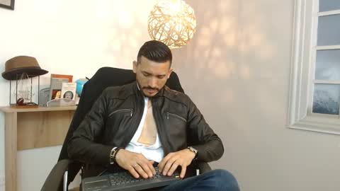   REIKO  online show from January 29, 2025, 7:43 pm