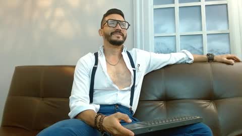   REIKO  online show from March 5, 2025, 1:10 am