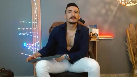   REIKO  online show from February 18, 2026, 2:57 pm