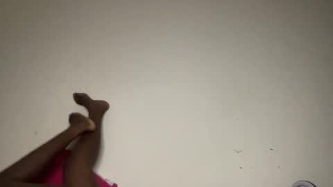 Snapshot of reina77xo chatting on February 13, 2026, 6:26 pm reina77xo online show from February 13, 2026, 6:26 pm