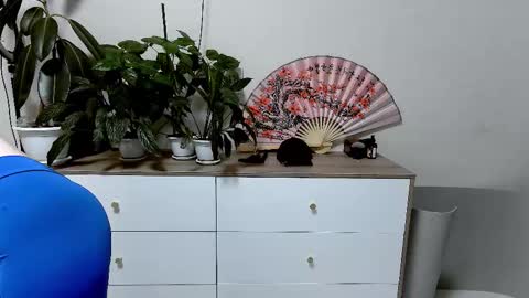 Reina QT online show from September 15, 2025, 3:12 pm