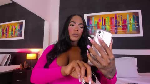 Miah online show from September 18, 2025, 3:52 am