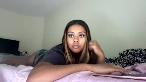 Snapshot of reinarica chatting on February 26, 2026, 5:17 am reinarica online show from February 26, 2026, 5:17 am