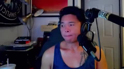 rekt_420_ online show from December 24, 2024, 6:22 am