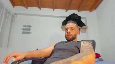 Rmy Steen online show from February 13, 2025, 11:37 pm