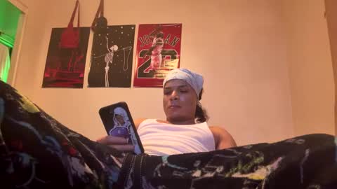 PRETTY BAMBY online show from March 12, 2025, 9:23 am