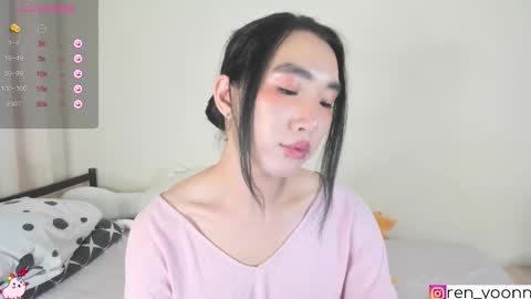 Ren online show from September 20, 2025, 12:22 am