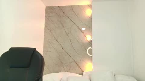 Snapshot of renata_reyes11 chatting on March 4, 2025, 4:49 am Renata  online show from March 4, 2025, 4:49 am