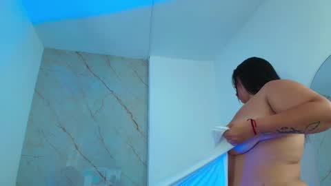 Snapshot of renata_reyes11 chatting on March 7, 2025, 10:45 am Renata  online show from March 7, 2025, 10:45 am