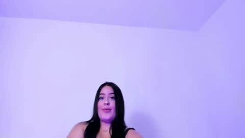 Snapshot of renata_reyes11 chatting on September 15, 2025, 9:48 pm Renata  online show from September 15, 2025, 9:48 pm