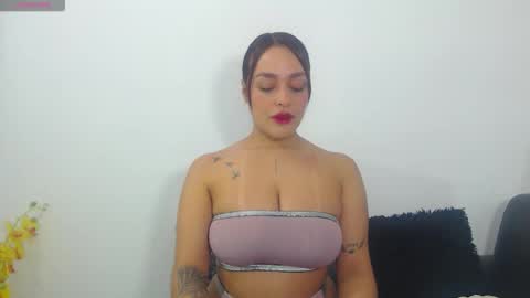 Snapshot of renatabrownn28 chatting on April 25, 2026, 9:45 am renatabrownn28 online show from April 25, 2026, 9:45 am