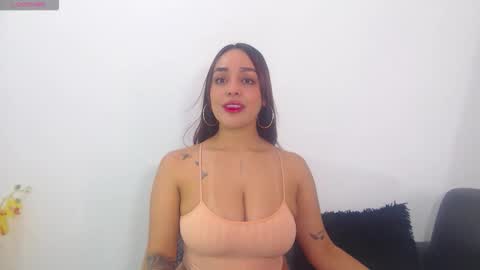 Snapshot of renatabrownn28 chatting on May 5, 2026, 5:43 pm renatabrownn28 online show from May 5, 2026, 5:43 pm