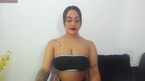 Snapshot of renatabrownn28 chatting on May 13, 2026, 7:06 am renatabrownn28 online show from May 13, 2026, 7:06 am