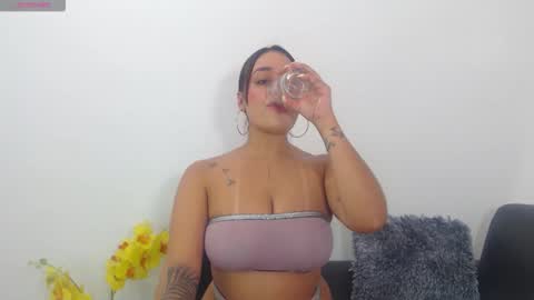Snapshot of renatabrownn28 chatting on June 1, 2026, 4:31 pm renatabrownn28 online show from June 1, 2026, 4:31 pm