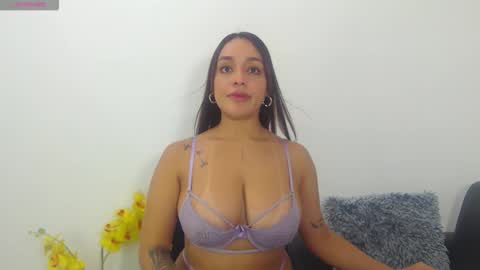 Snapshot of renatabrownn28 chatting on June 4, 2026, 6:19 am renatabrownn28 online show from June 4, 2026, 6:19 am