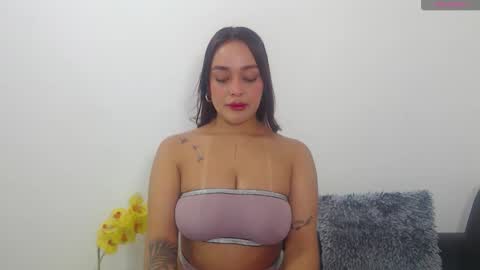 Snapshot of renatabrownn28 chatting on June 7, 2026, 4:22 pm renatabrownn28 online show from June 7, 2026, 4:22 pm
