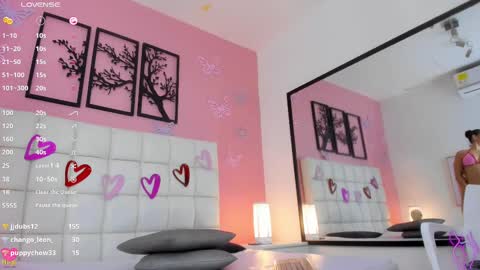 Snapshot of renatajhonson chatting on February 27, 2025, 7:55 am Renata online show from February 27, 2025, 7:55 am