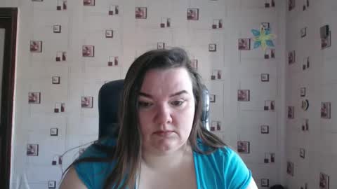 renataoia online show from February 24, 2025, 11:54 am