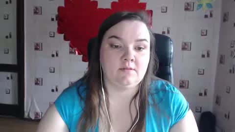 renataoia online show from March 3, 2025, 11:33 am