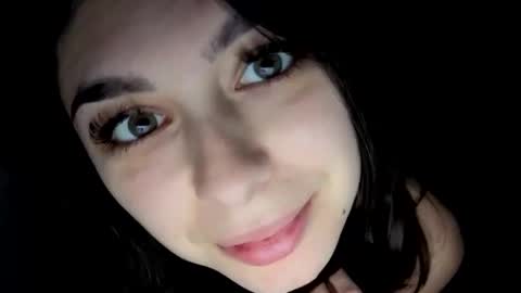 renee_loah online show from October 22, 2025, 9:14 pm