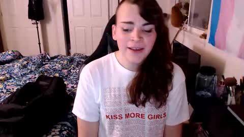 Snapshot of renegaderuby chatting on November 8, 2025, 12:55 am Renegade Ruby online show from November 8, 2025, 12:55 am