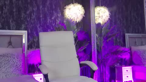 renesmesweet online show from March 21, 2026, 6:40 am